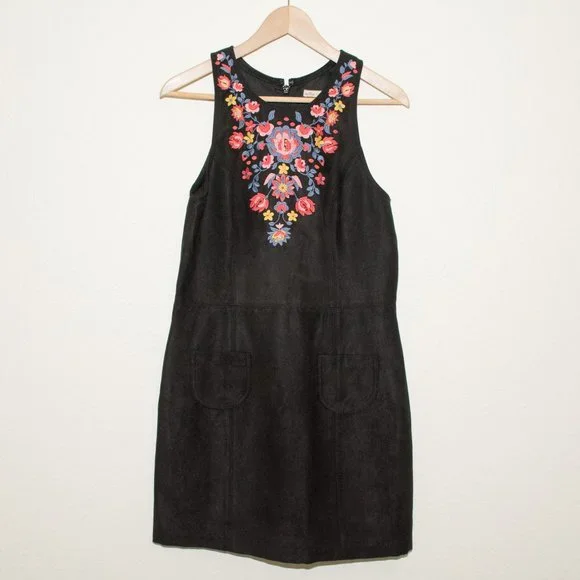 hollister embroidered dress Farm Rio Cherry Blossom Sleeveless Midi Dress